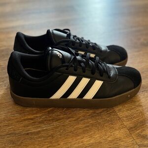 Adidas HWI-28Y001 Cloudfoam Shoes  Sz 7 Black & Brown- Excellent